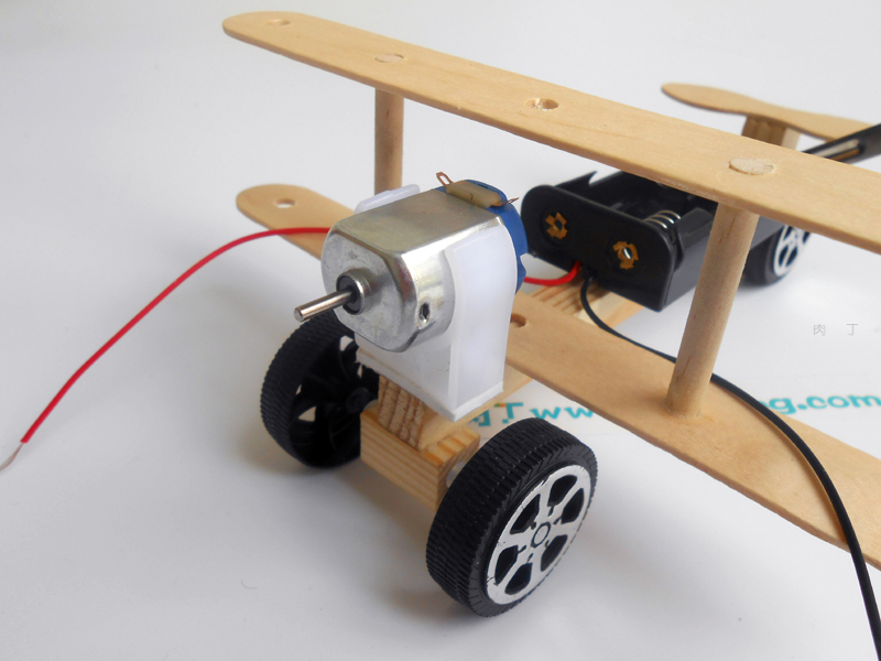 教你用雪糕棍做创意单螺旋桨滑翔机儿童diy小飞机模型制作教程