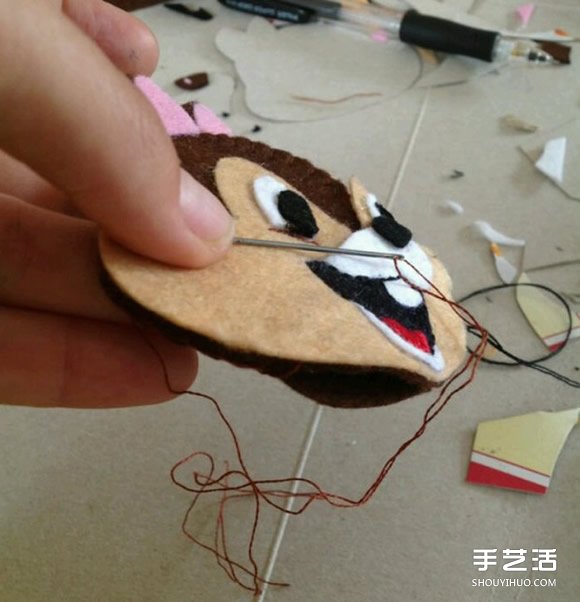 不织布松鼠头像制作 详细手工布艺松鼠饰品 